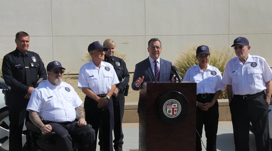 Blumenfield at the launch of the LAPD Topanga Division's Volunteer Program